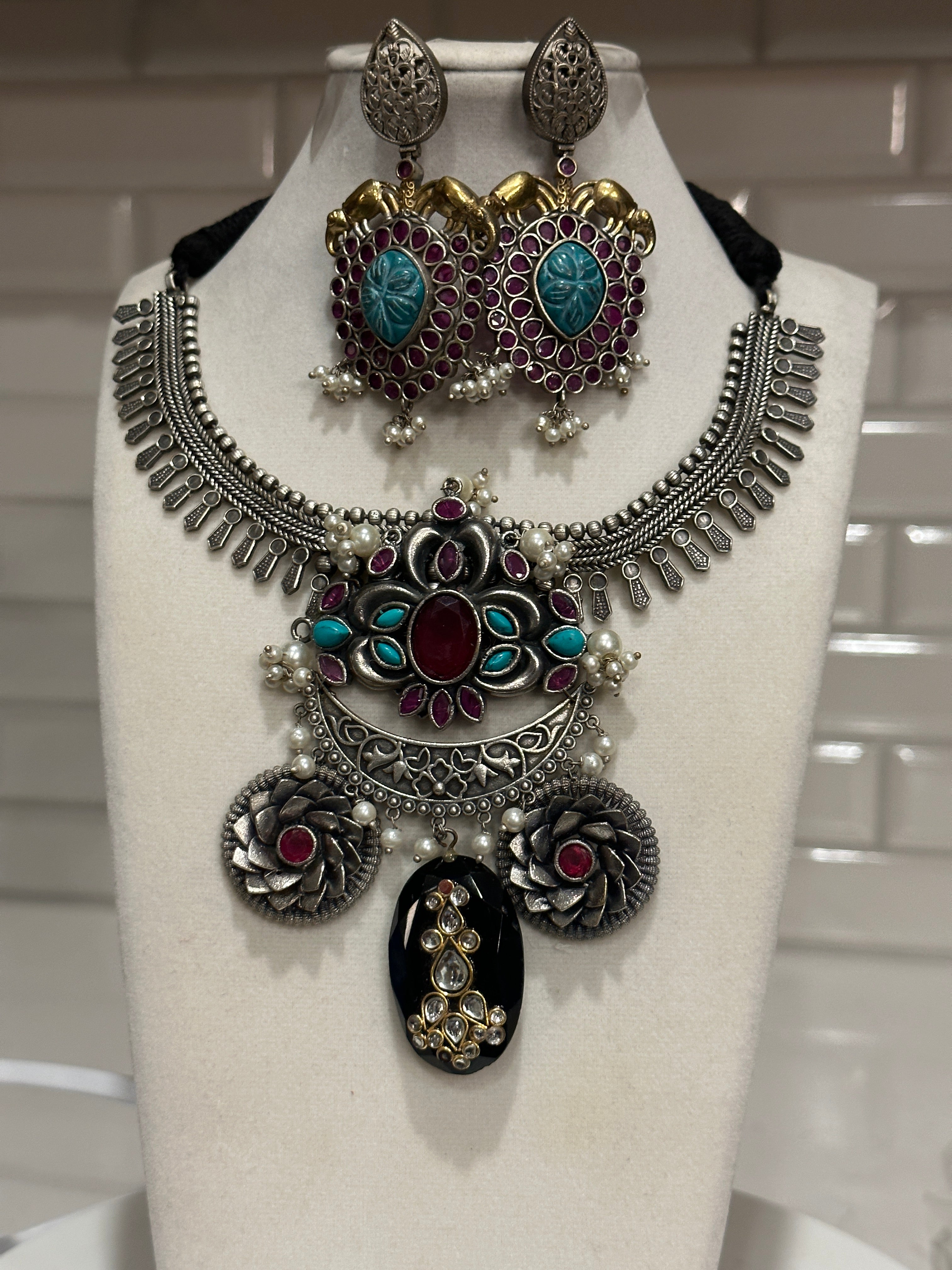 Designer Wear Fusion Necklace with Turquoise ruby carved stones