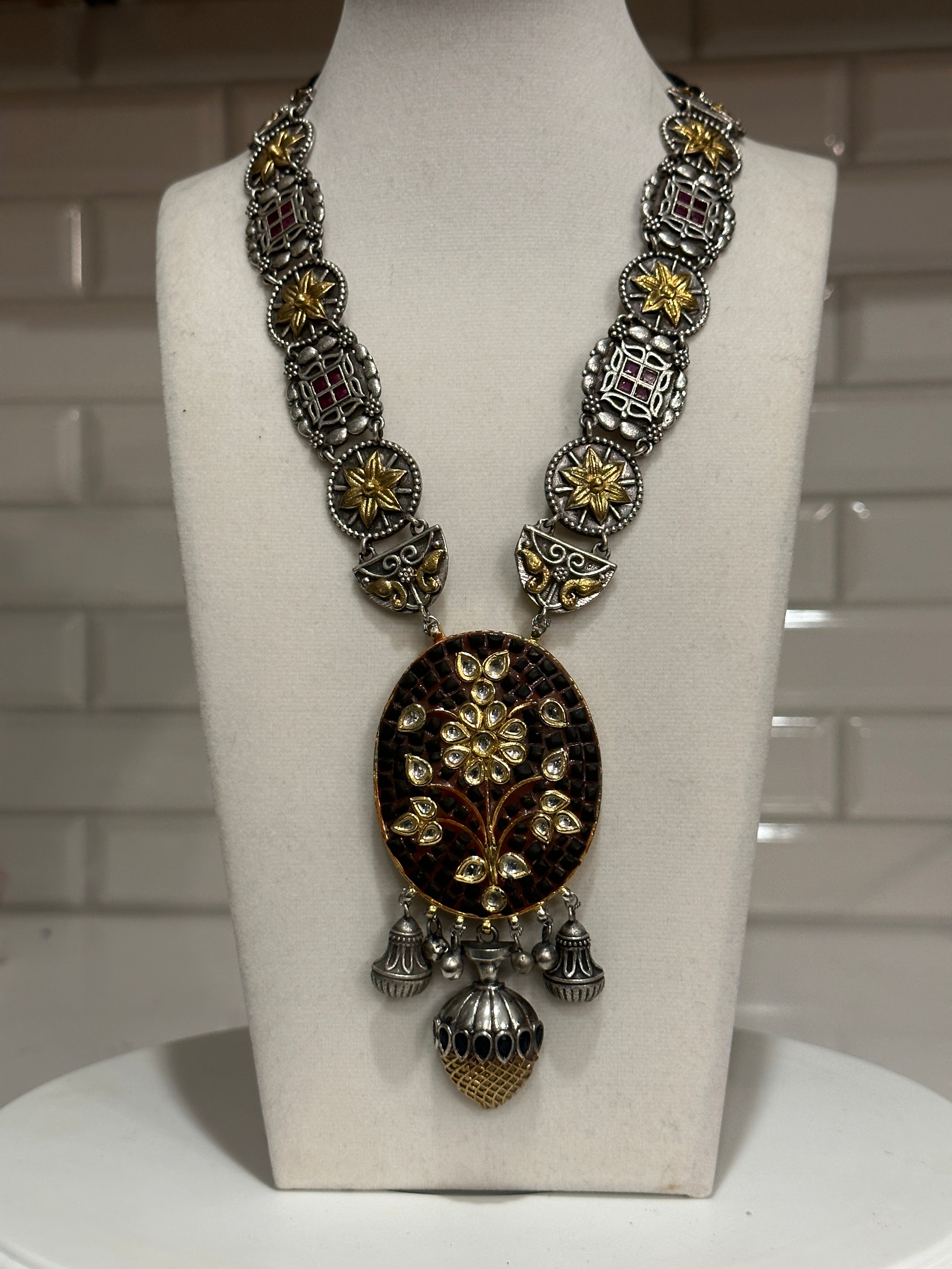 Premium Quality Designer Fusion Silver Lookalike Necklace