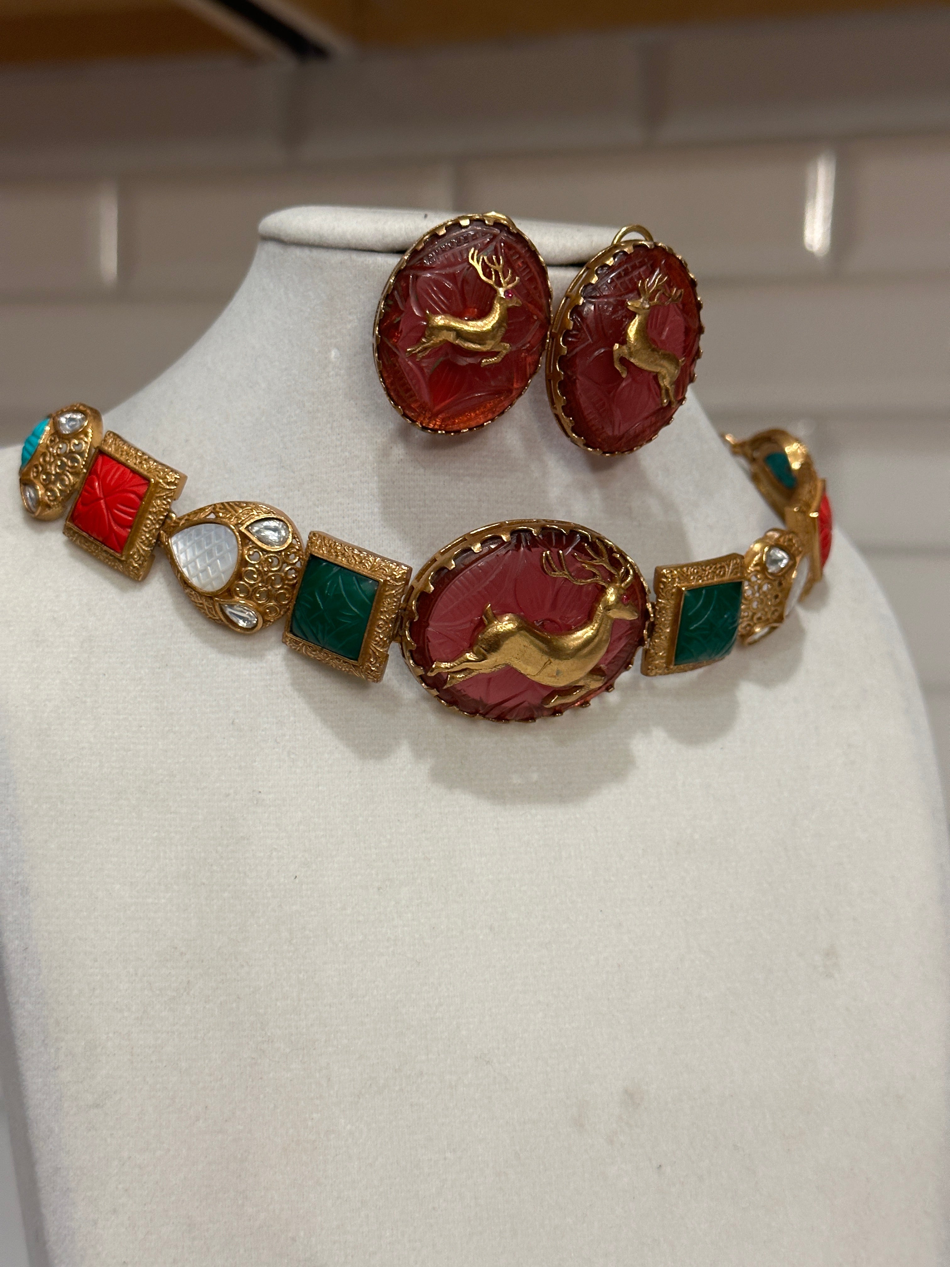 Fusion Multi color Carved Stone Necklace SET