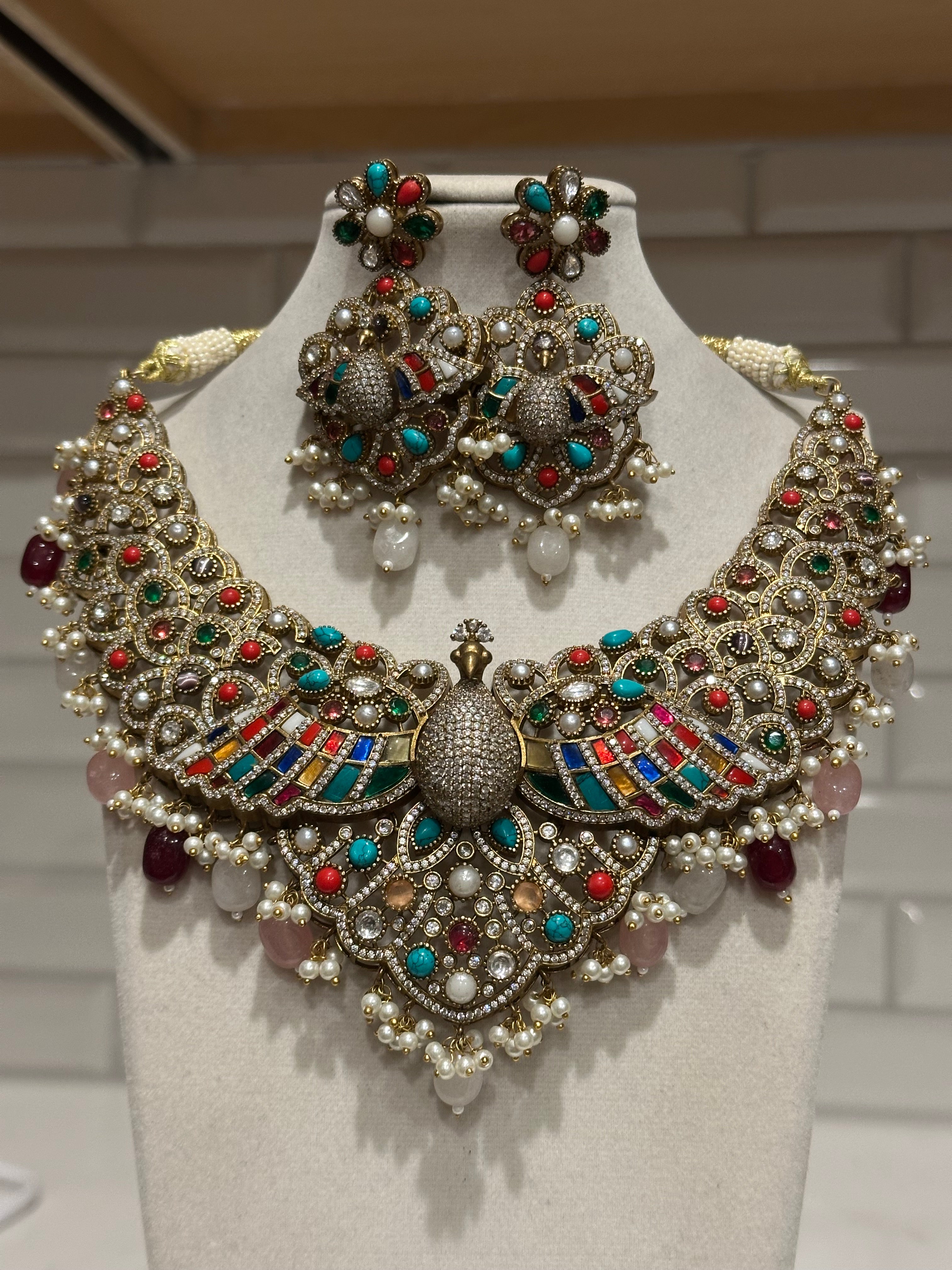 Premium quality fusion necklace set