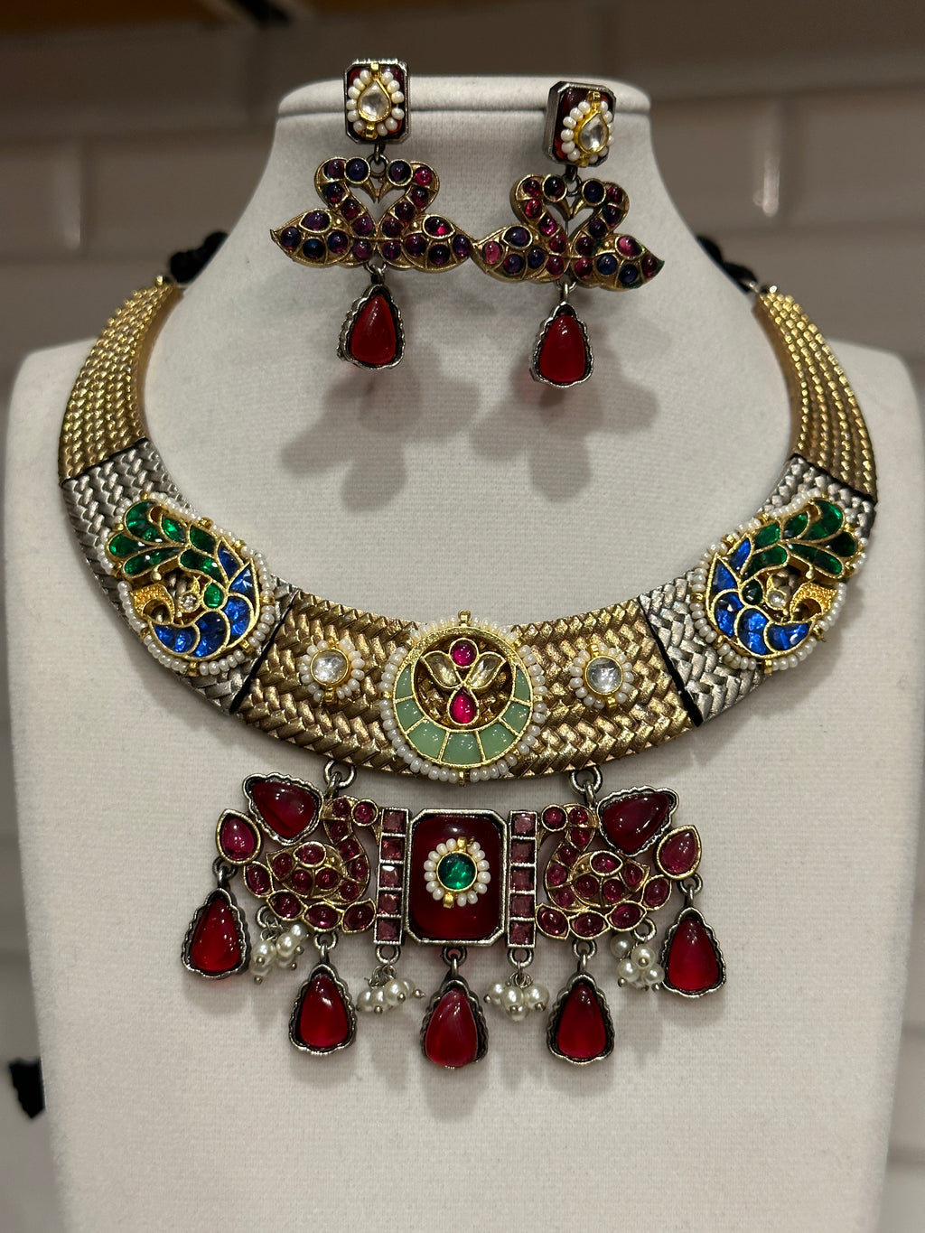 Silver Lookalike Hasli Necklace Set
