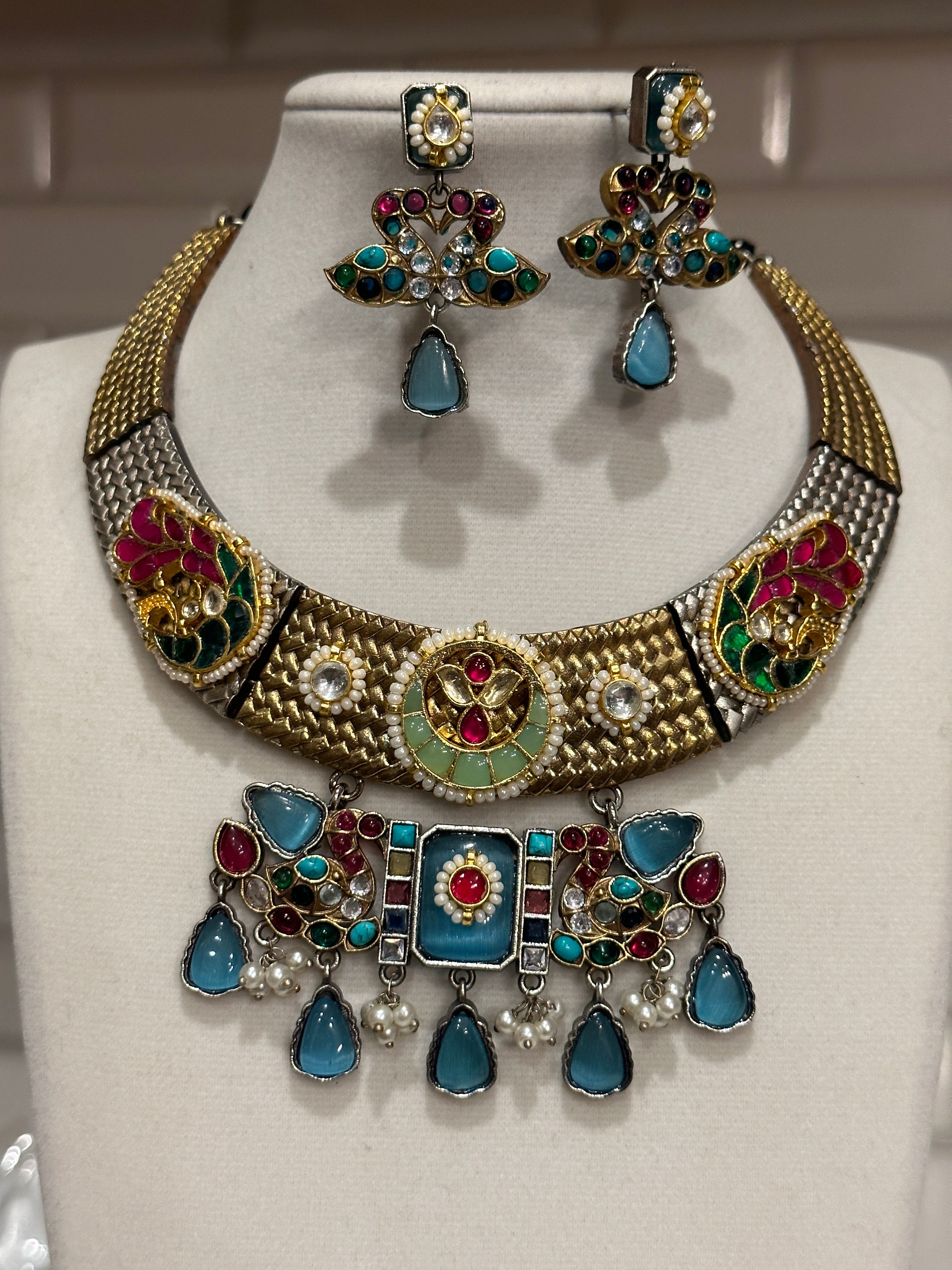 Silver Lookalike Hasli Necklace Set